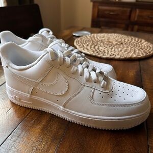 New Nike Mens Air Force 1 Low '07 Sneakers